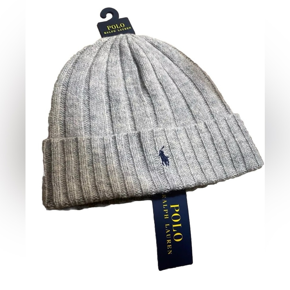 Polo Ralph Lauren Men`s Light Gray Cable Knit Signature Merino Cuffed Beanie hat